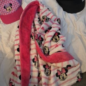 Pink and White Minnie Mouse Blanket